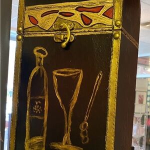 Artistic Black and Gold Wine Box